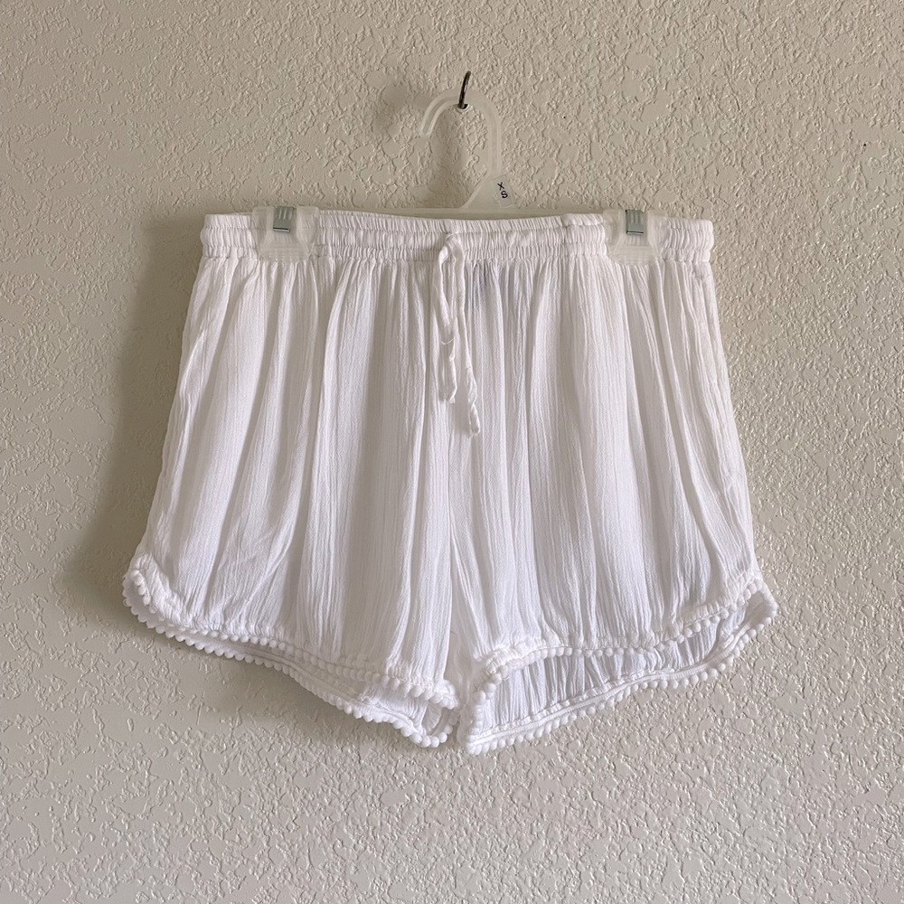 Cute white comfy shorts